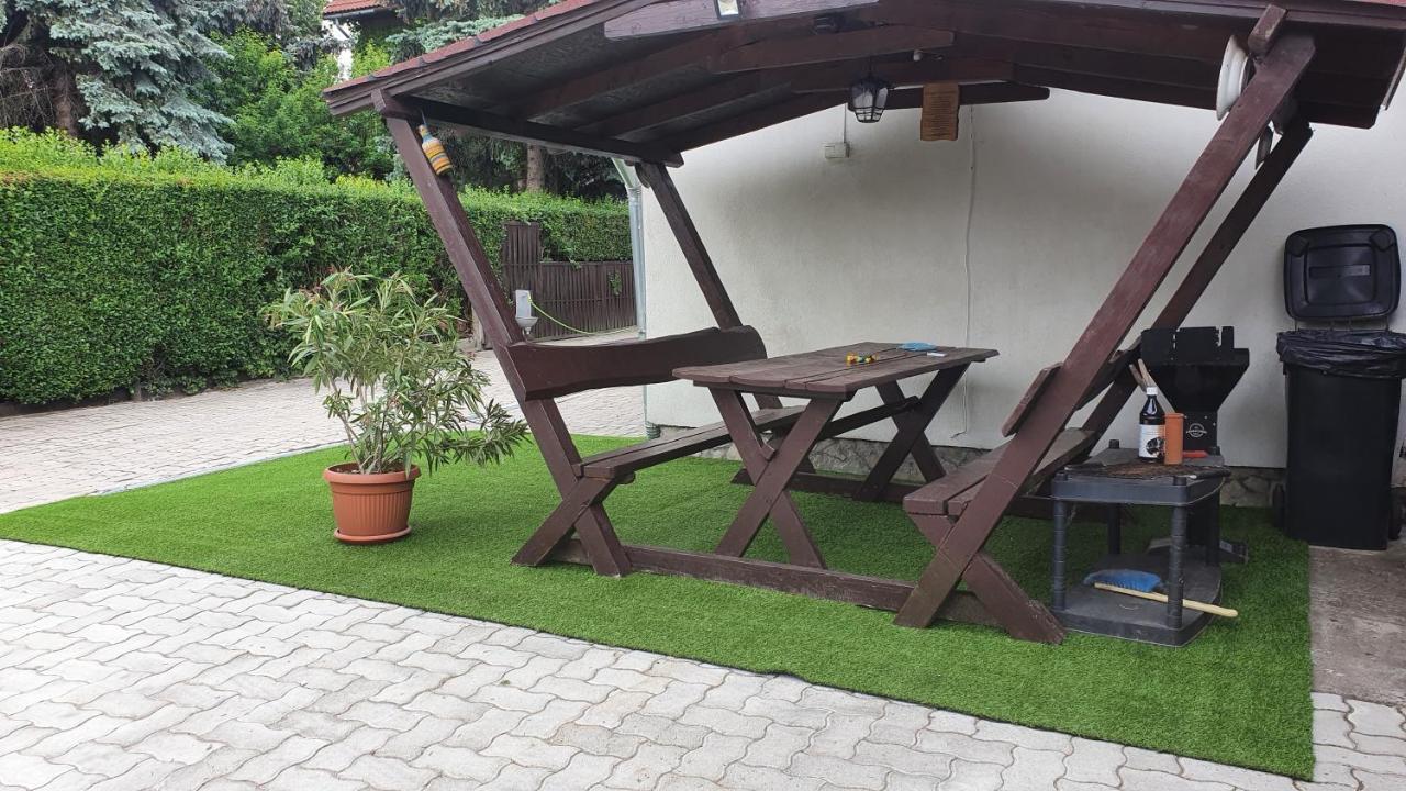 Ruttkai Vendégház Székesfehérvár Exterior foto
